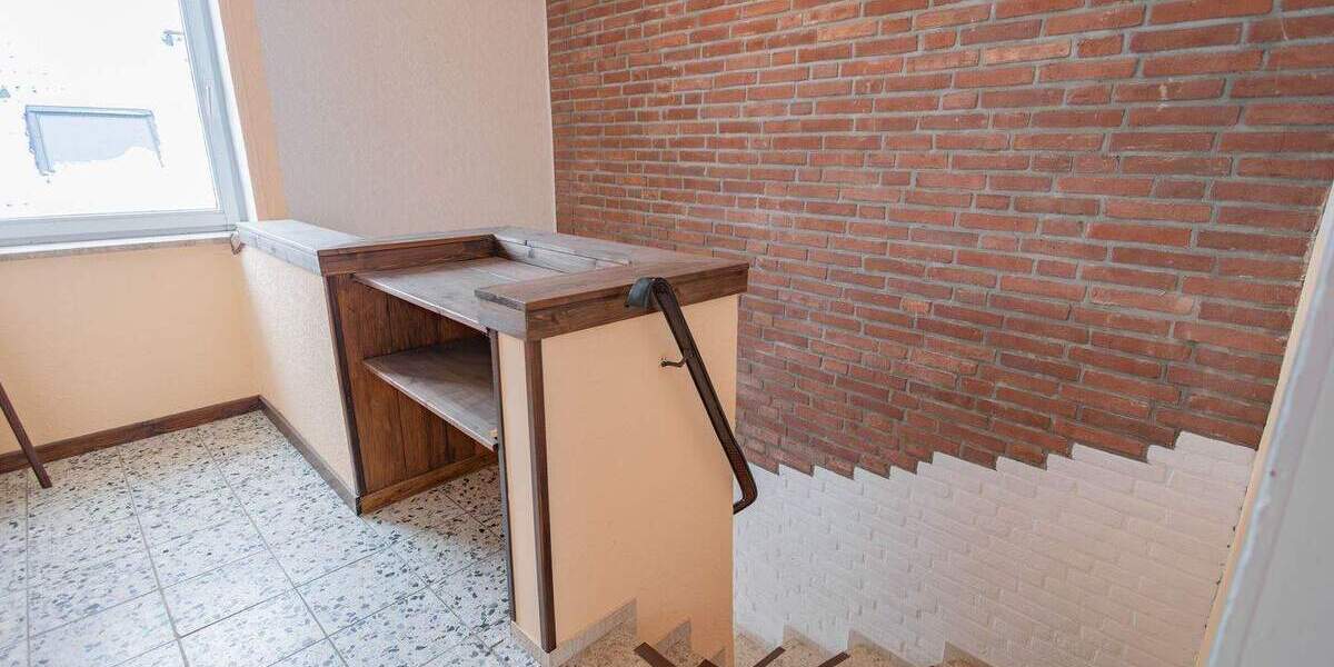 Mehrfamilienhaus, Wohnhaus Lohe-Föhrden Föhrden - 8 Zimmer, 195 m&sup2;, 299.000&euro; | Angebot:25728177