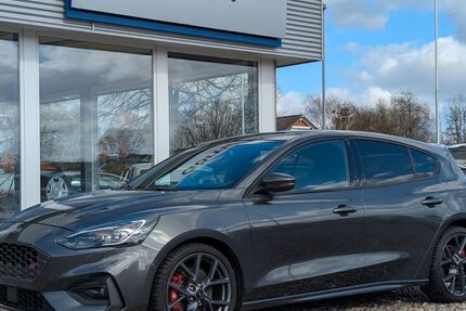 Ford Focus 97.980 km 22.990 &euro; Tarp 24963