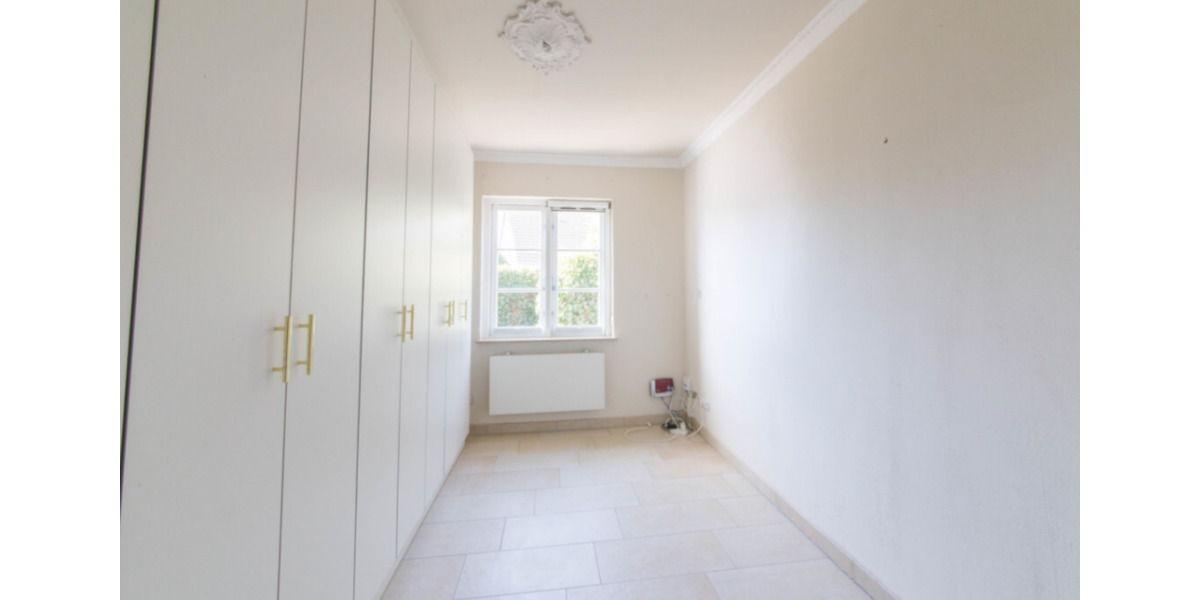 Einfamilienhaus Dörphof - 8 Zimmer, 163 m&sup2;, 1.750&euro; | Angebot:25320800