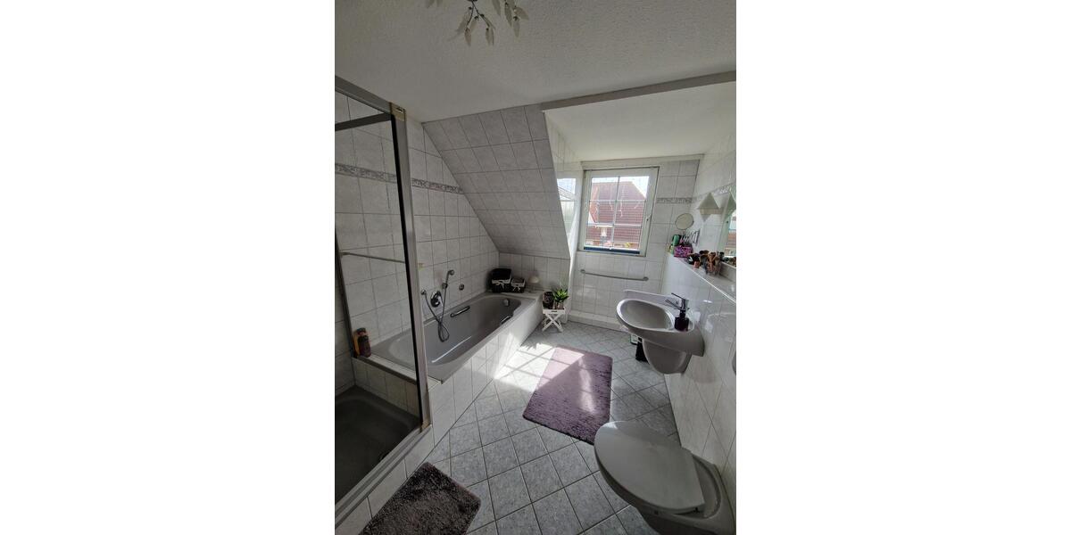 Doppelhaushälfte Tarp - 3 Zimmer, 122 m&sup2;, 1.250&euro; | Angebot:25866572