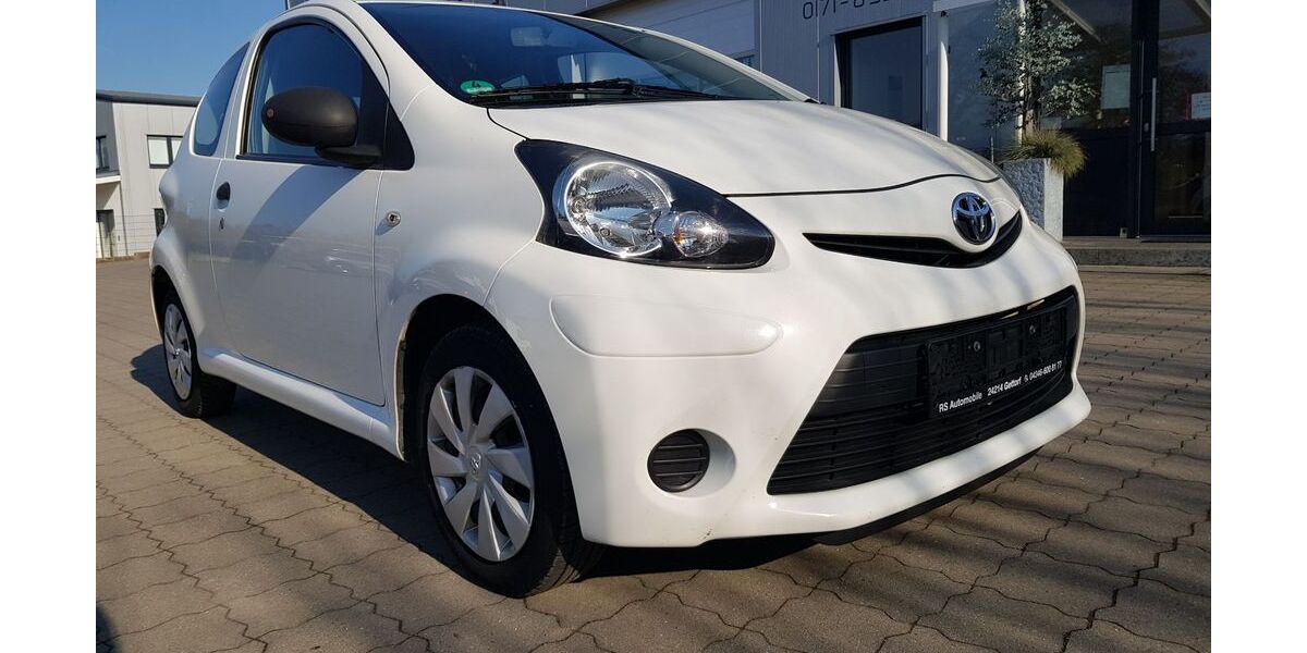 Toyota Aygo (X) 150.000 km 2.690 &euro; Gettorf 24214