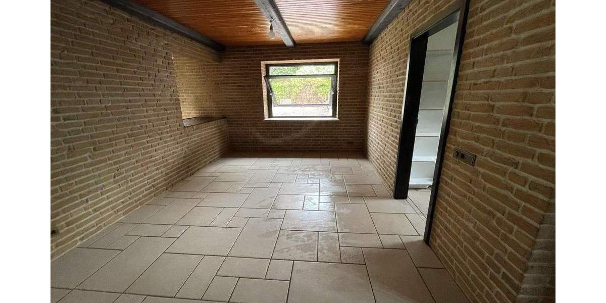 Einfamilienhaus Schleswig - 6 Zimmer, 202 m&sup2;, 420.000&euro; | Angebot:25657418