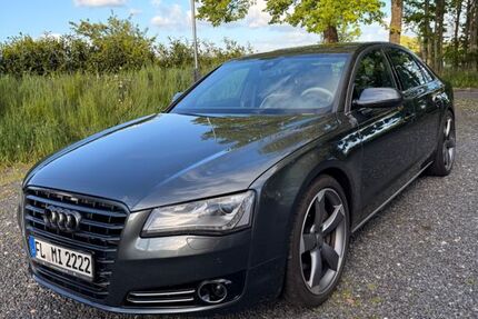 Audi A8 254.666 km 14.000 &euro; jörl 24992