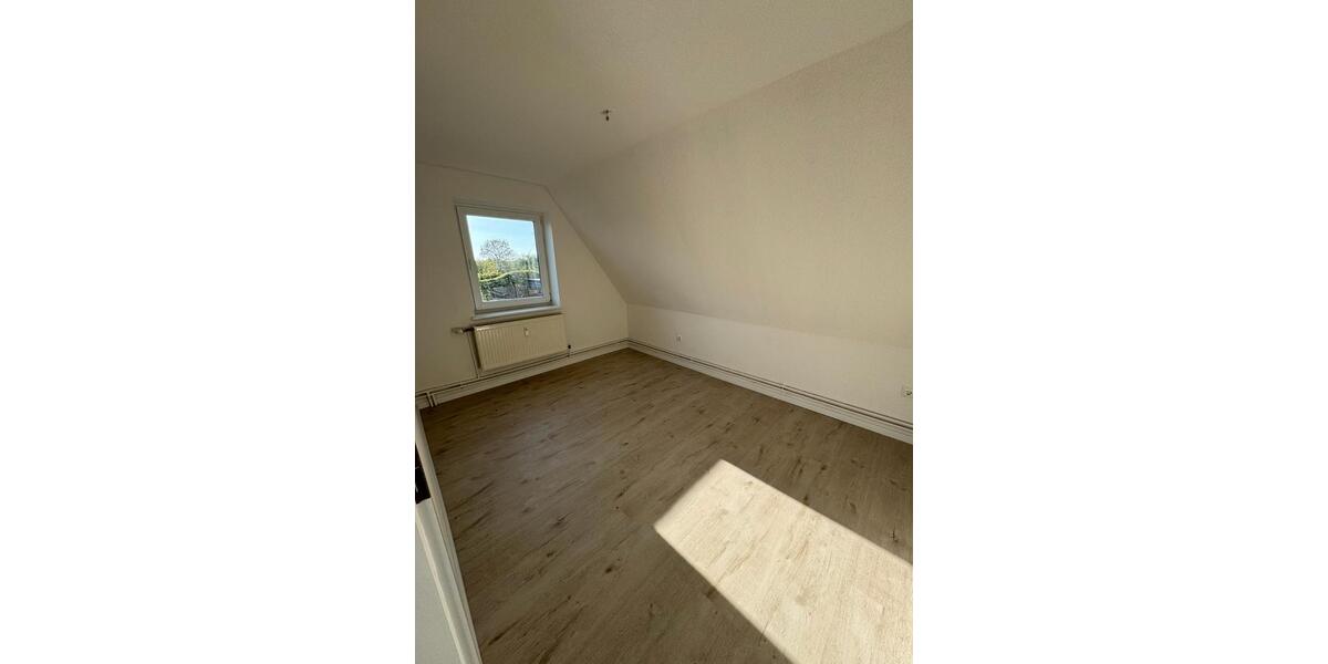 Dachgeschoßwohnung Schuby - 2 Zimmer, 42 m&sup2;, 420&euro; | Angebot:26473164