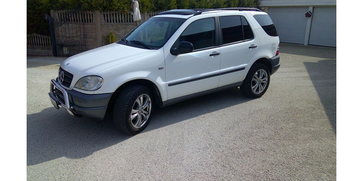 Mercedes-Benz ML 320 134.000 km 5.890 &euro; Kropp 24848