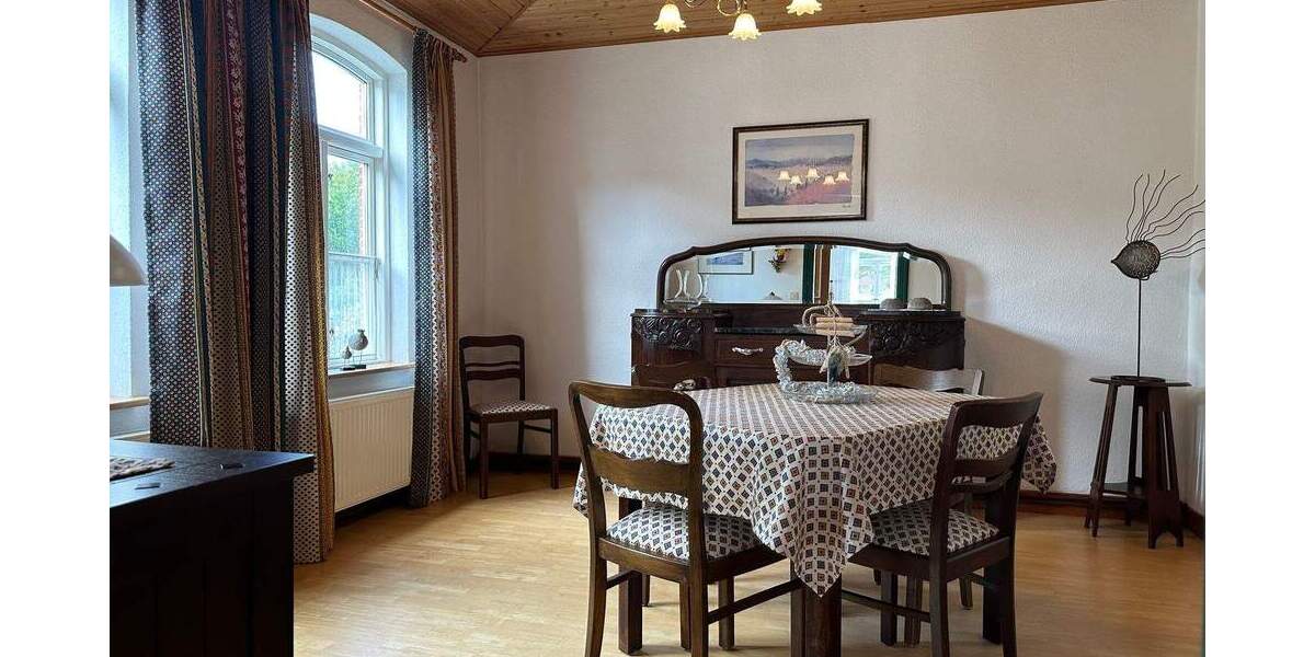 Einfamilienhaus Bergenhusen - 1 Zimmer, 300 m&sup2;, 355.000&euro; | Angebot:25708130
