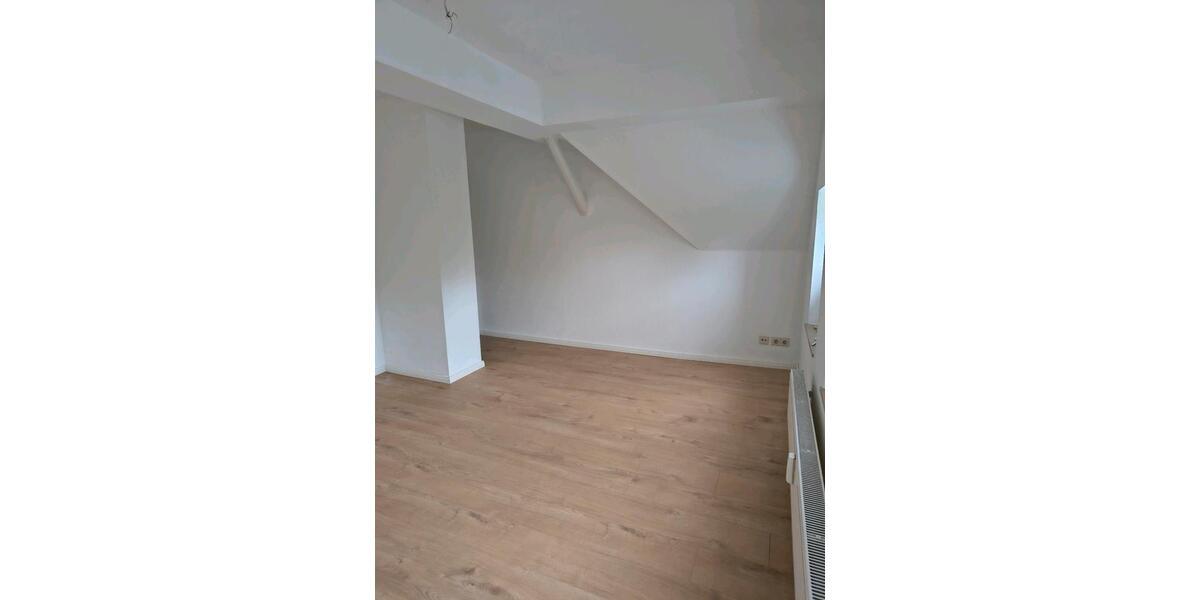 Dachgeschoßwohnung Schleswig - 3 Zimmer, 62 m&sup2;, 700&euro; | Angebot:25364783