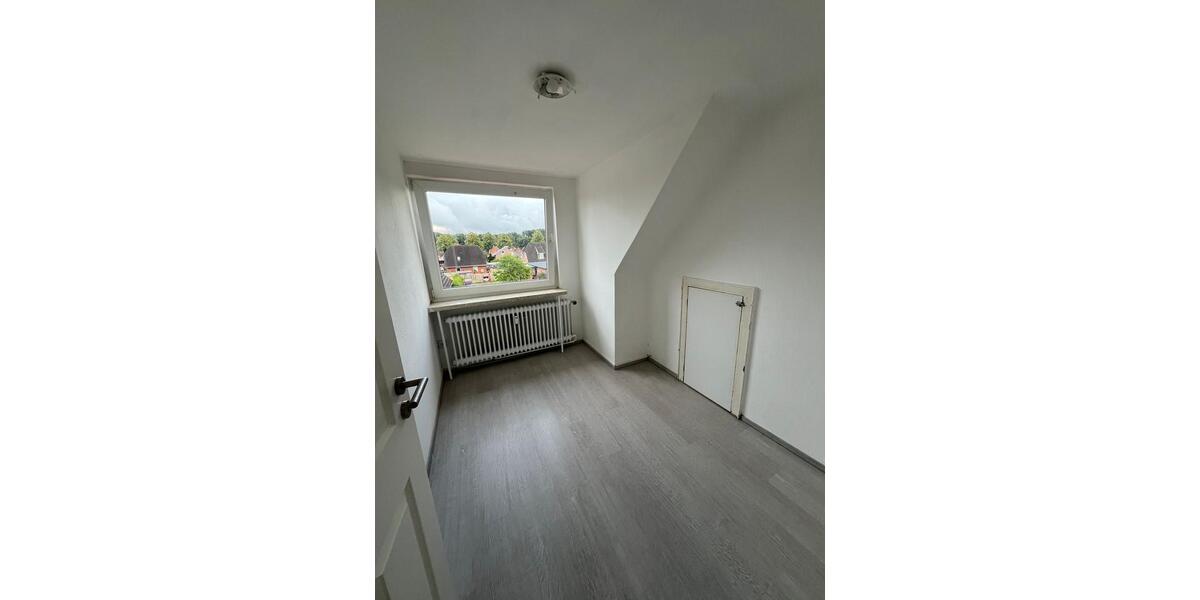 Dachgeschoßwohnung Rendsburg - 4 Zimmer, 76 m&sup2;, 898&euro; | Angebot:25368896