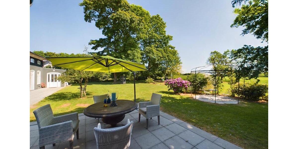 Einfamilienhaus Süderbrarup - 10 Zimmer, 471 m&sup2;, 740.000&euro; | Angebot:26484026