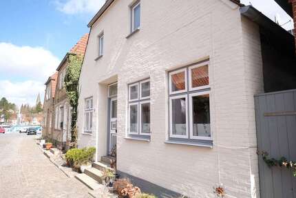 Haus Eckernförde - 12 Zimmer, 293 m&sup2;, 595.000&euro; | Angebot:25981899