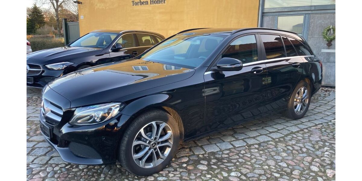 Mercedes-Benz C 220 187.000 km 15.299 &euro; Nübelfeld / Steinbergkirche 24972