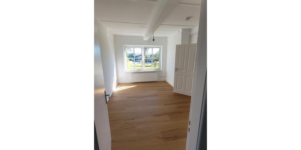 Erdgeschoßwohnung Löwenstedt - 4.5 Zimmer, 132 m&sup2;, 925&euro; | Angebot:26691825