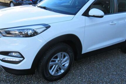 Hyundai TUCSON 62.500 km 15.950 &euro; Gettorf 24214