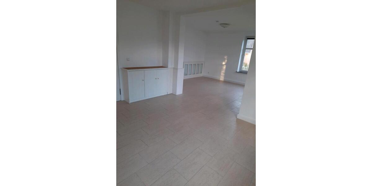 Erdgeschoßwohnung Winnert - 3 Zimmer, 95 m&sup2;, 670&euro; | Angebot:25772739