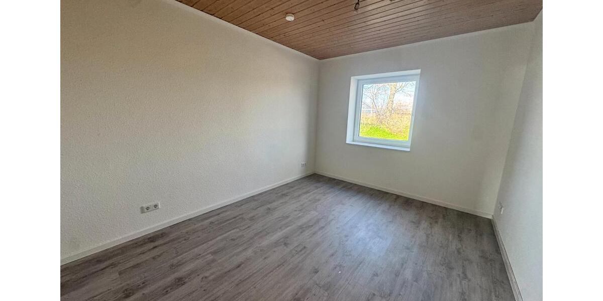 Doppelhaushälfte Tarp - 5 Zimmer, 170 m&sup2;, 1.650&euro; | Angebot:26102234