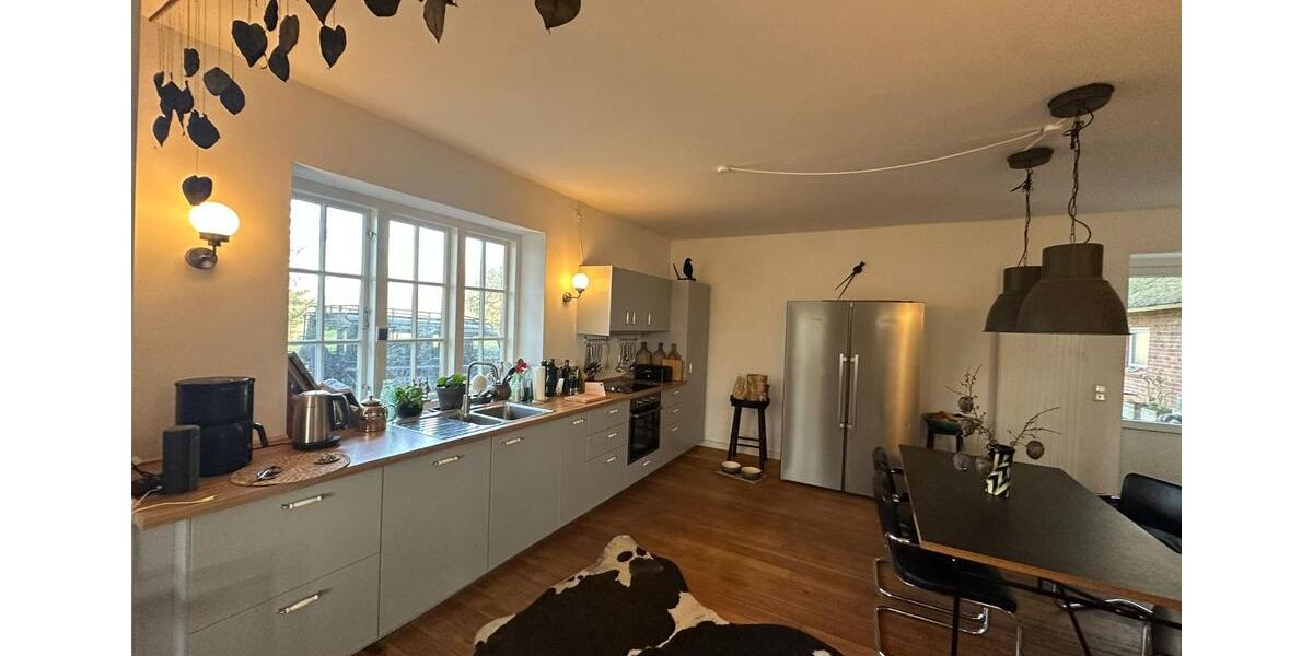 Einfamilienhaus Barkelsby - 7 Zimmer, 215 m&sup2;, 2.150&euro; | Angebot:25976841