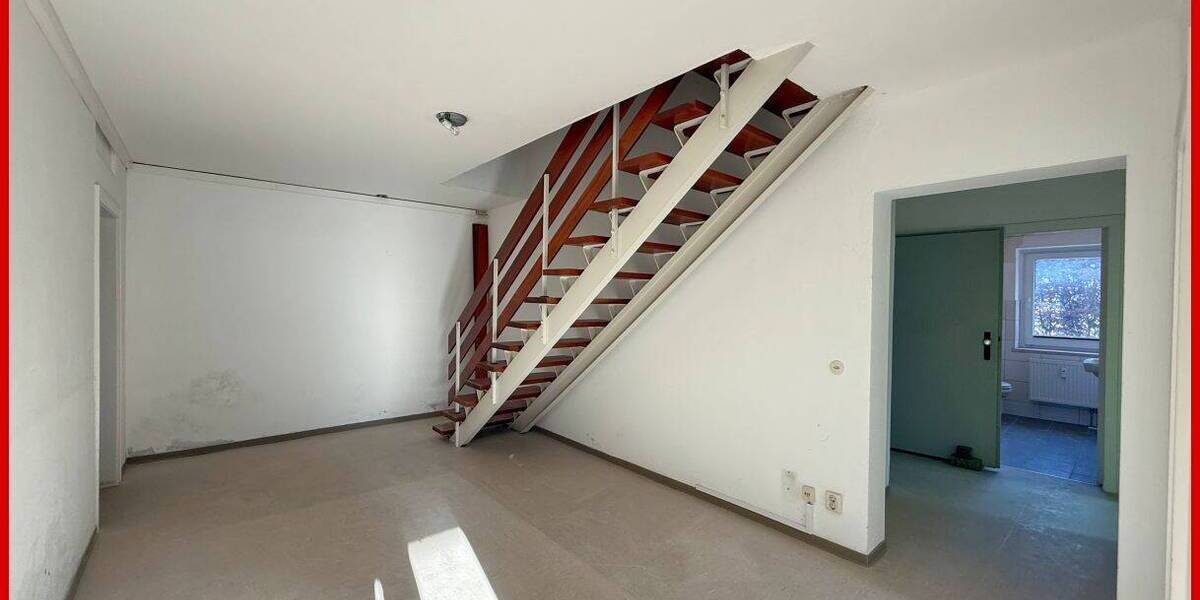 Einfamilienhaus Schleswig - 9 Zimmer, 259 m&sup2;, 275.000&euro; | Angebot:26029303