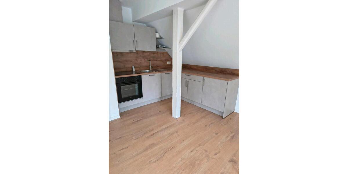 Dachgeschoßwohnung Schleswig - 2 Zimmer, 9 m&sup2;, 700&euro; | Angebot:26652140