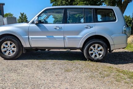 Mitsubishi Pajero 205.000 km 13.690 &euro; Schleswig-Holstein - Ringsberg 24977