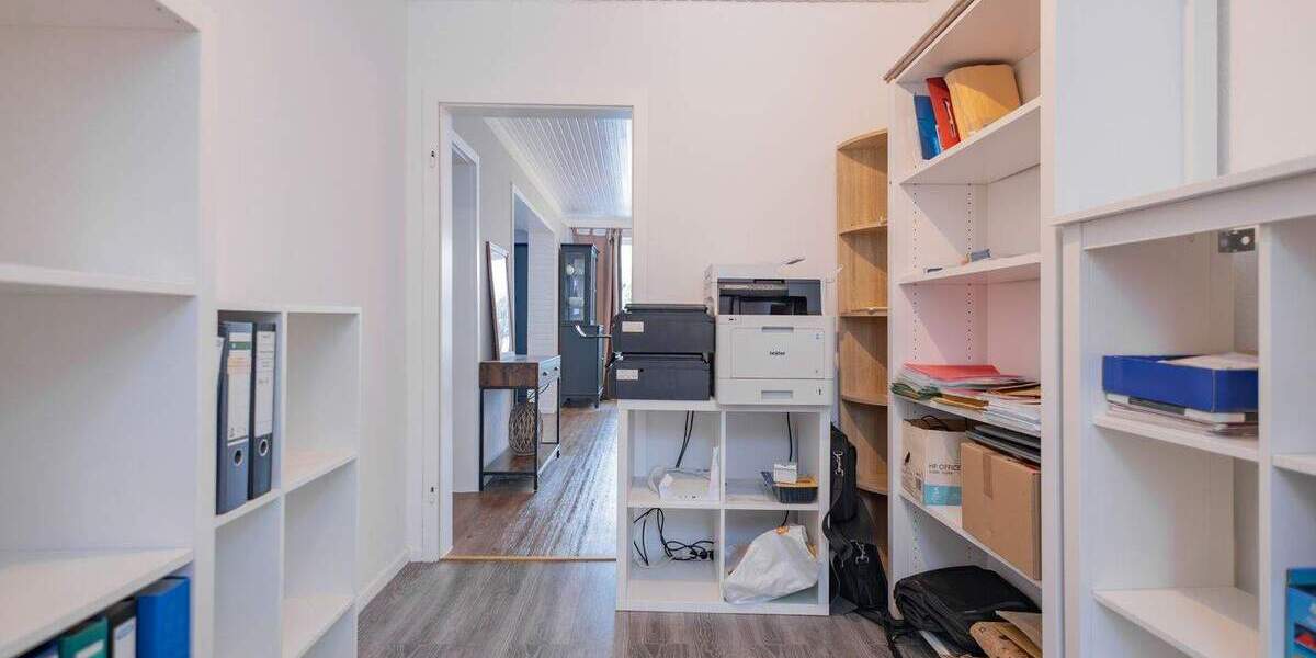 Mehrfamilienhaus, Wohnhaus Lohe-Föhrden Föhrden - 8 Zimmer, 195 m&sup2;, 299.000&euro; | Angebot:25728177