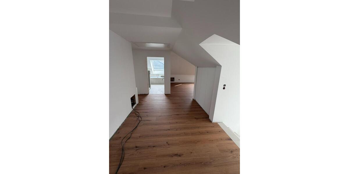 Dachgeschoßwohnung Fahrdorf - 3 Zimmer, 92 m&sup2;, 1.600&euro; | Angebot:25931741