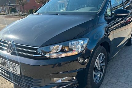 VW Touran 153.269 km 13.990 &euro; Tielen 24803