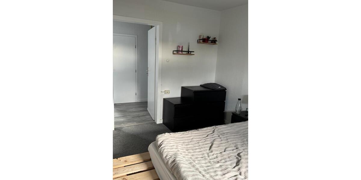 Dachgeschoßwohnung Steinbergkirche - 1 Zimmer, 70 m&sup2;, 750&euro; | Angebot:25942299