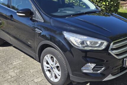 Ford Kuga 110.938 km 17.900 &euro; Luerschau 24850