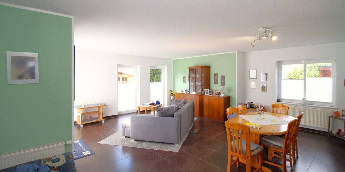 Mehrfamilienhaus, Wohnhaus Kropp - 6 Zimmer, 204 m&sup2;, 420.000&euro; | Angebot:26203225