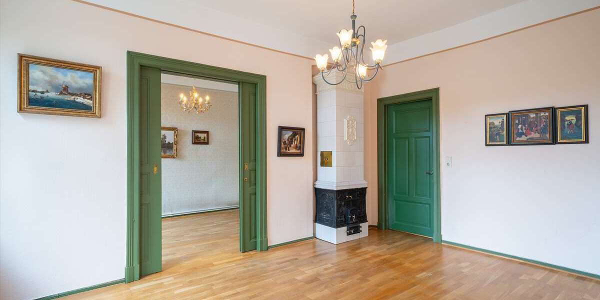 Einfamilienhaus Schleswig - 10 Zimmer, 264 m&sup2;, 375.000&euro; | Angebot:25478527