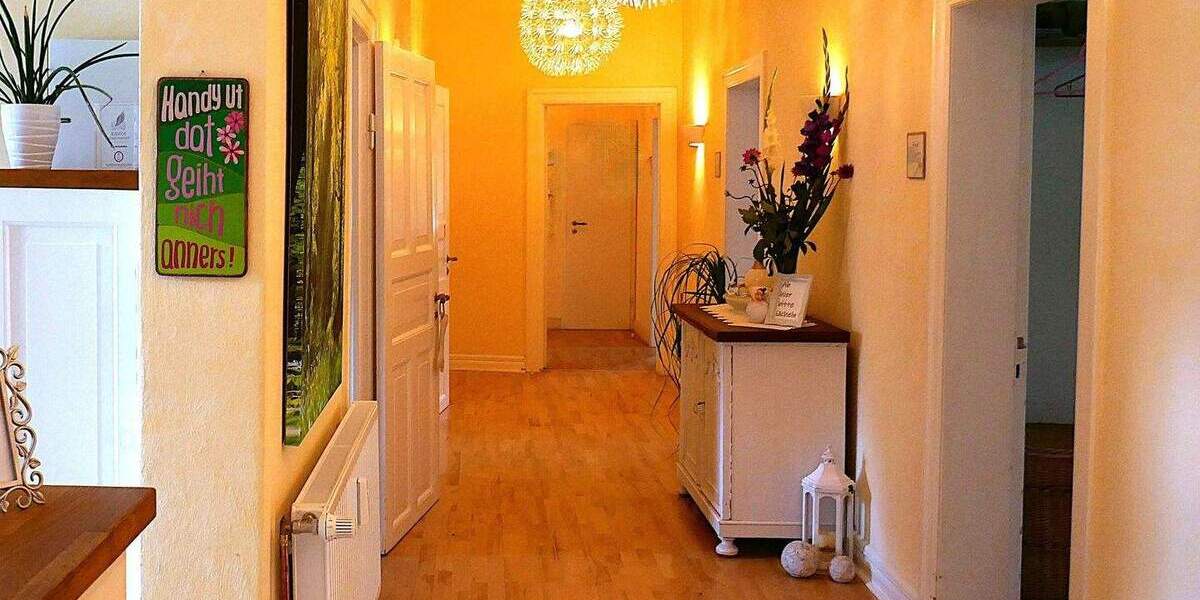 Etagenwohnung Rendsburg - 8 Zimmer, 160 m&sup2;, 229.000&euro; | Angebot:25700569