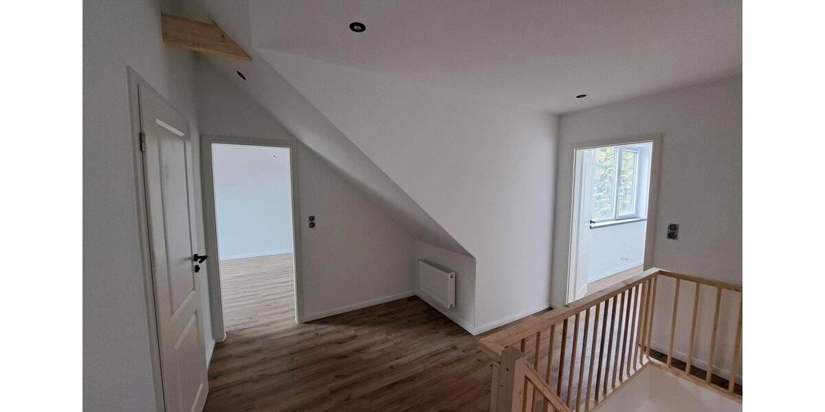 Einfamilienhaus Treia - 5 Zimmer, 126 m&sup2;, 1.300&euro; | Angebot:26633460