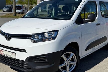 Toyota Proace (Verso) 93.000 km 14.990 &euro; Schleswig 24837