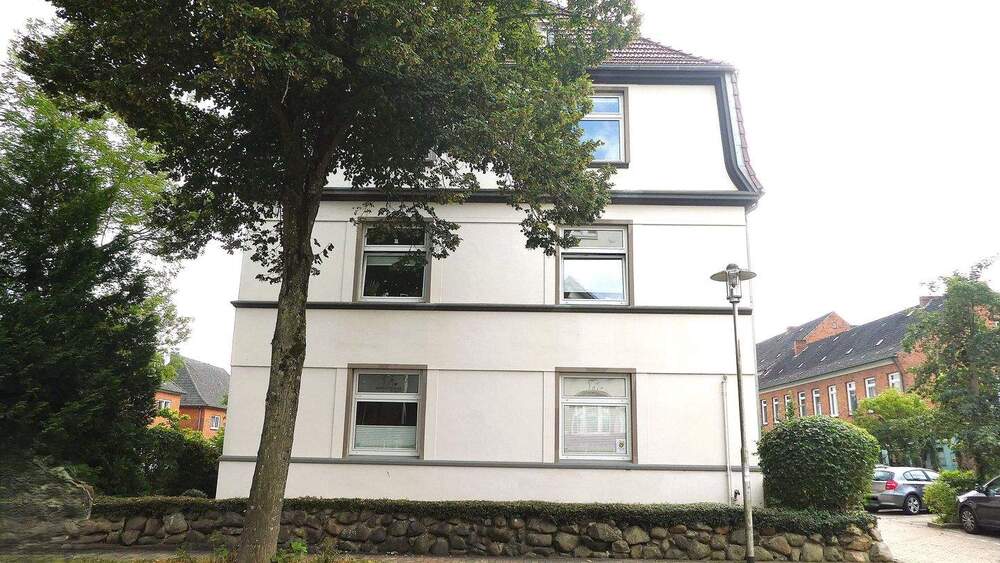 Etagenwohnung Rendsburg - 8 Zimmer, 160 m&sup2;, 229.000&euro; | Angebot:25700569