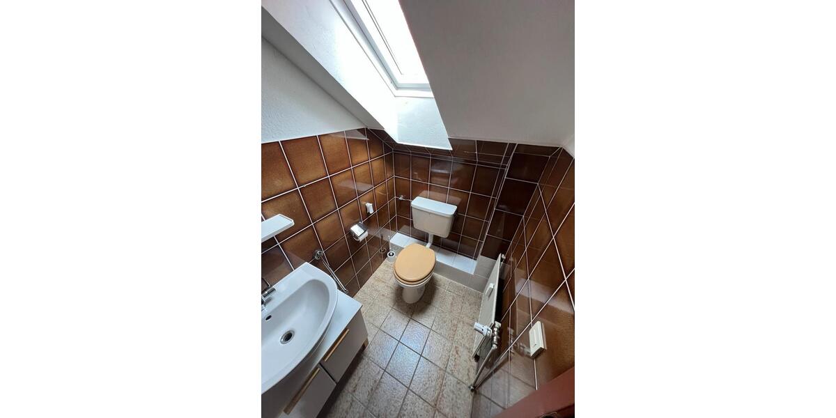 Dachgeschoßwohnung Sterup - 3 Zimmer, 108 m&sup2;, 1.056&euro; | Angebot:25844673