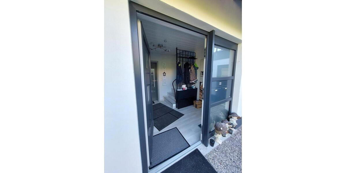 Dachgeschoßwohnung Dörphof - 3 Zimmer, 75 m&sup2;, 710&euro; | Angebot:26431411