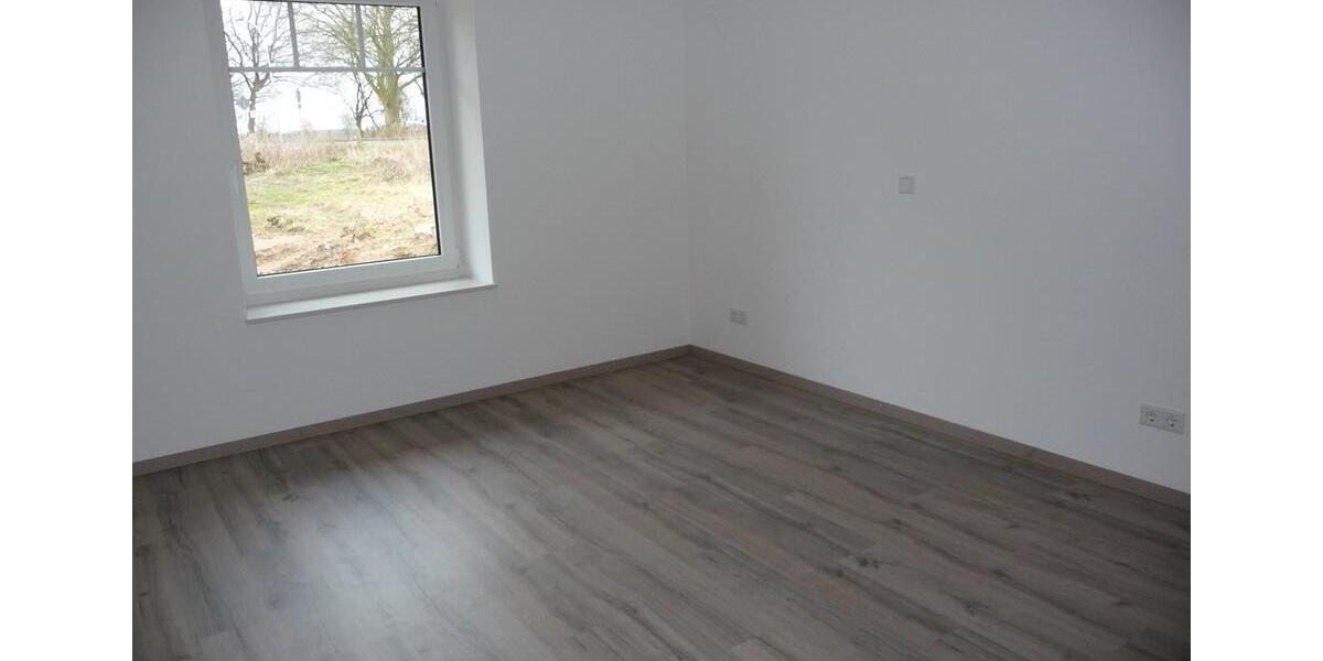 Doppelhaushälfte Stolk - 3 Zimmer, 70 m&sup2;, 770&euro; | Angebot:25966021