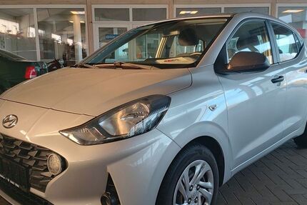 Hyundai i10 86.069 km 9.950 &euro; Steinbergkirche 24972