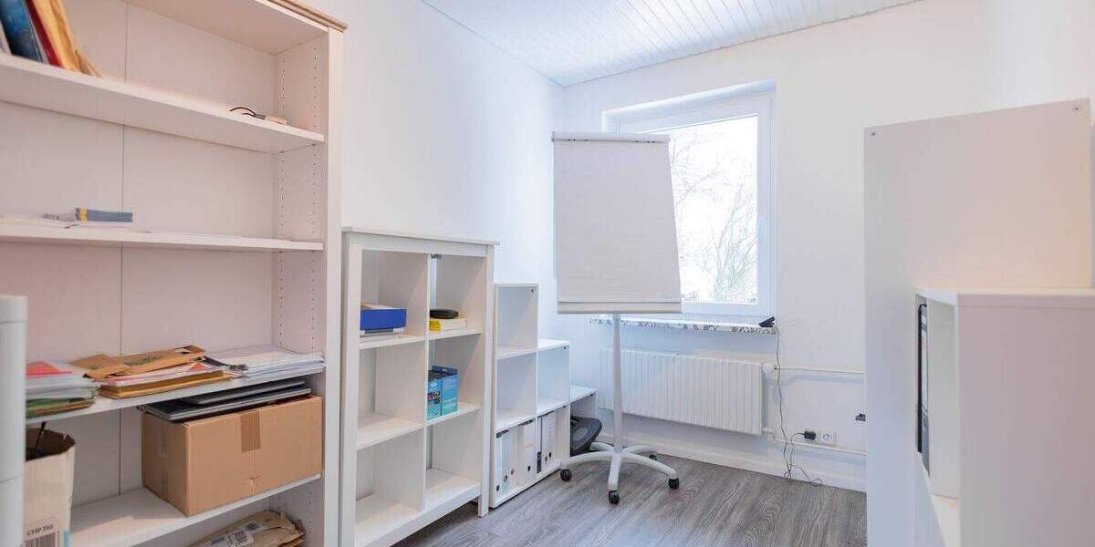 Mehrfamilienhaus, Wohnhaus Lohe-Föhrden Föhrden - 8 Zimmer, 195 m&sup2;, 299.000&euro; | Angebot:25728177