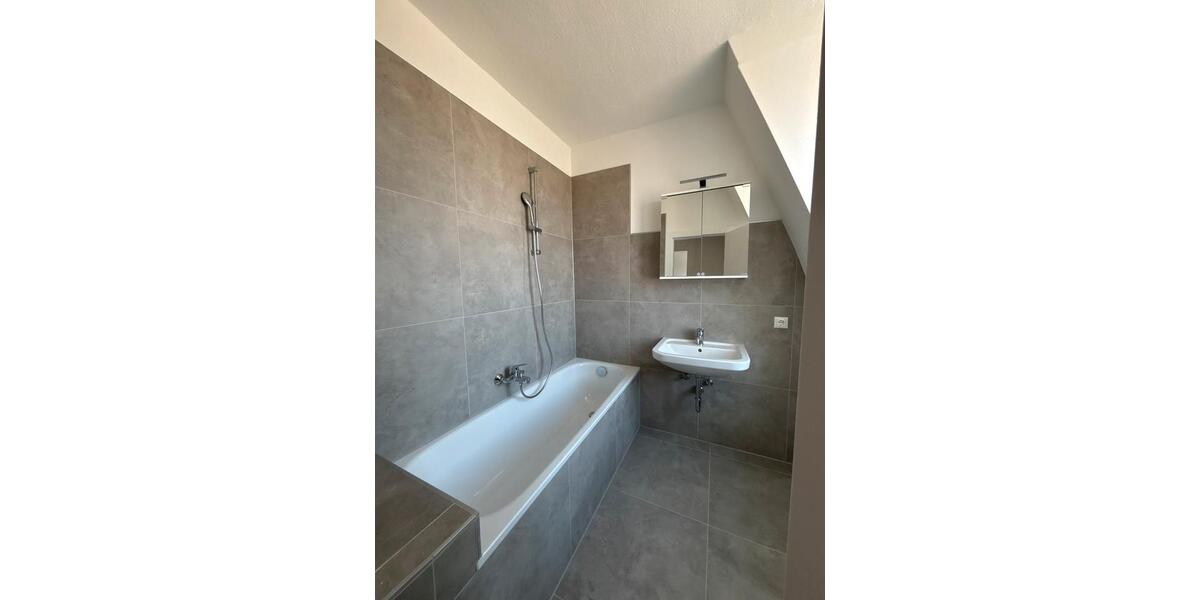 Etagenwohnung Rendsburg - 3 Zimmer, 90 m&sup2;, 1.150&euro; | Angebot:25974175