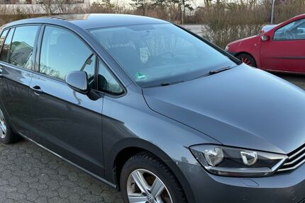 VW Golf Sportsvan 46.000 km 12.000 &euro; Damp 24351