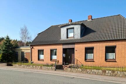 Haus Busdorf - 3 Zimmer, 120 m&sup2;, 199.000&euro; | Angebot:26017231