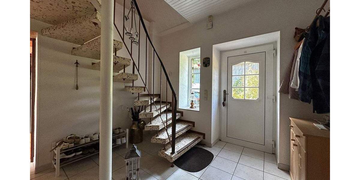 Einfamilienhaus Uelsby - 8 Zimmer, 168 m&sup2;, 229.000&euro; | Angebot:25745855