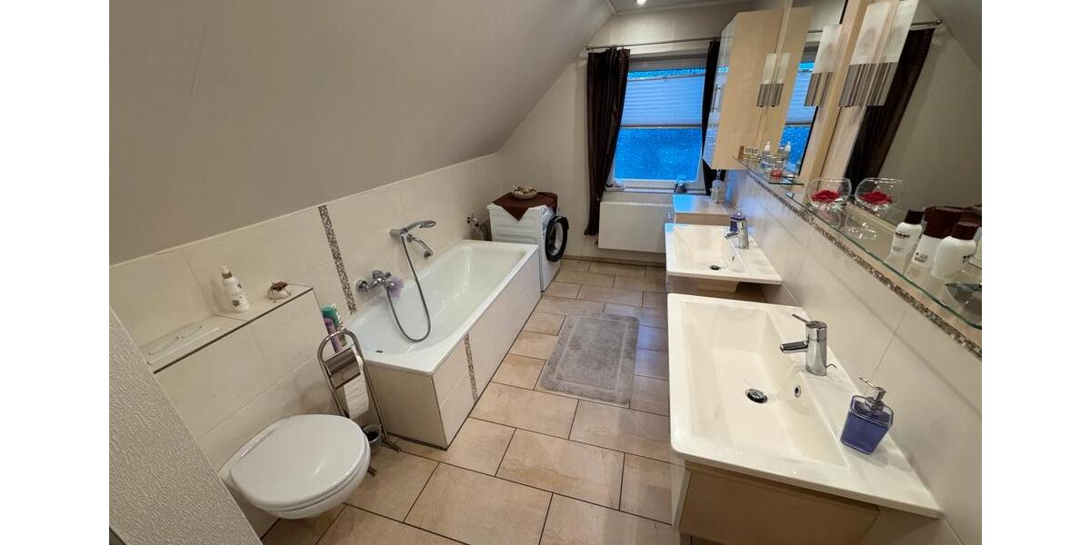Einfamilienhaus Alt Duvenstedt - 11 Zimmer, 260 m&sup2;, 330.000&euro; | Angebot:26495205