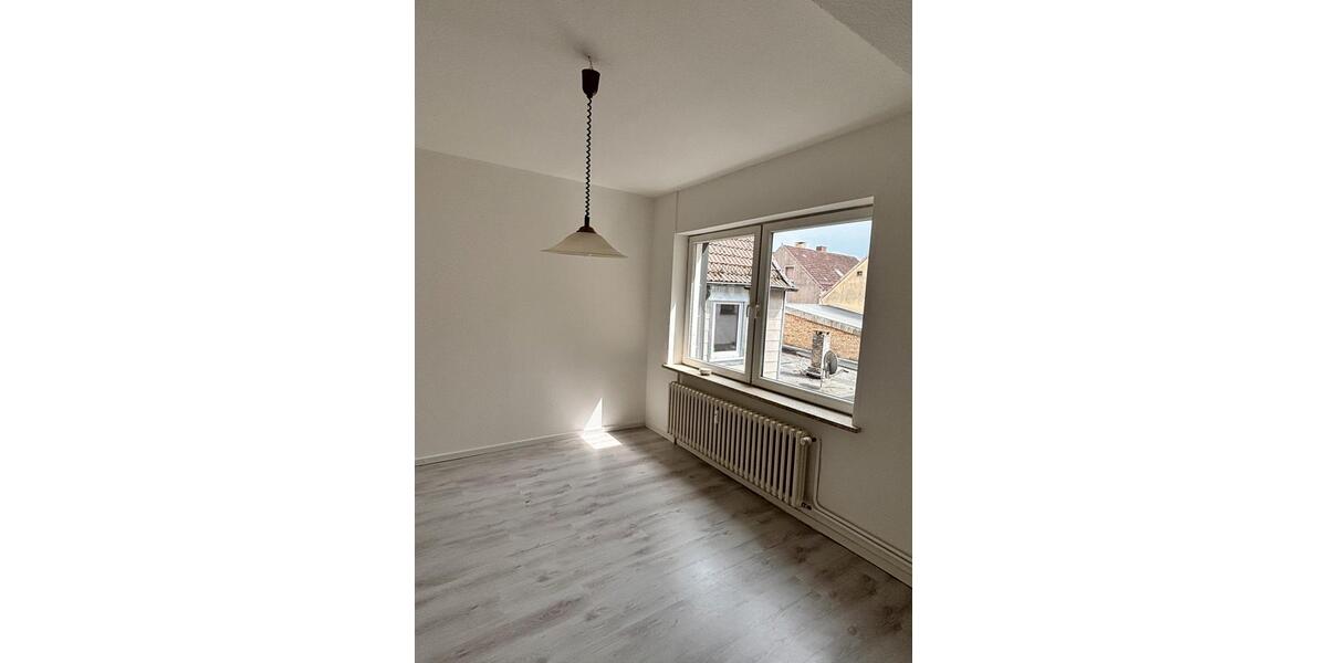 Etagenwohnung Schleswig - 2 Zimmer, 82 m&sup2;, 600&euro; | Angebot:26652144