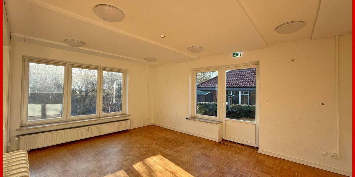 Einfamilienhaus Schleswig - 9 Zimmer, 259 m&sup2;, 275.000&euro; | Angebot:26029303