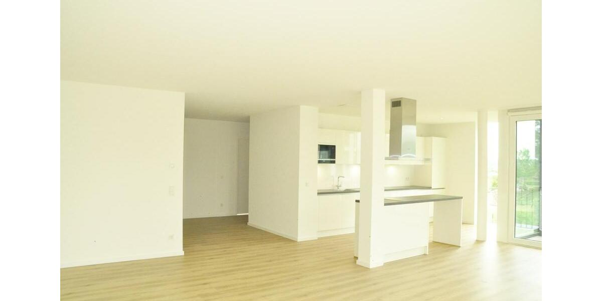 Etagenwohnung Schleswig - 3 Zimmer, 132 m&sup2;, 2.095&euro; | Angebot:25802396