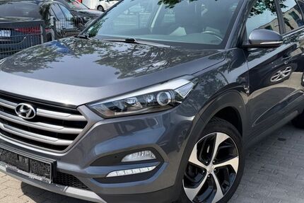 Hyundai TUCSON 99.500 km 11.990 &euro; Schleswig 24837