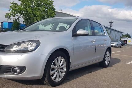 VW Golf 151.000 km 6.300 &euro; Rendsburg 24768