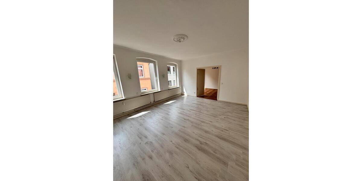 Etagenwohnung Schleswig - 2 Zimmer, 82 m&sup2;, 600&euro; | Angebot:26652144